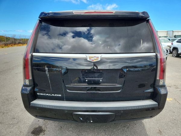 2019 CADILLAC ESCALADE Luxury