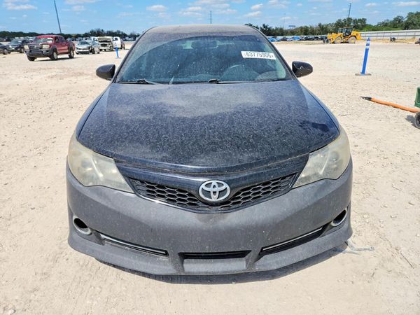 2014 TOYOTA CAMRY