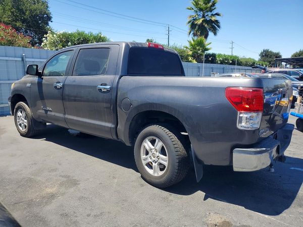 2013 TOYOTA TUNDRA SR5