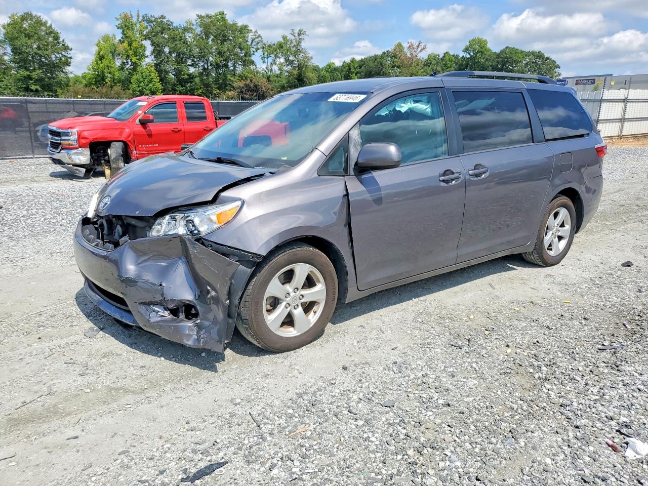2016 TOYOTA SIENNA