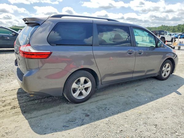 2016 TOYOTA SIENNA