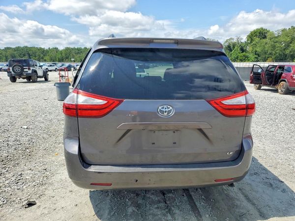 2016 TOYOTA SIENNA
