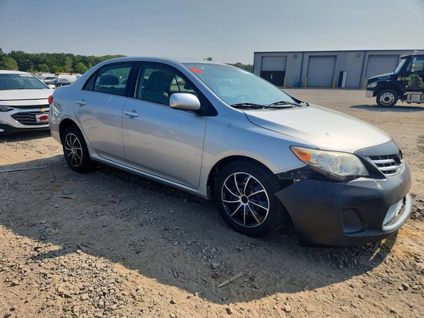 2013 TOYOTA COROLLA