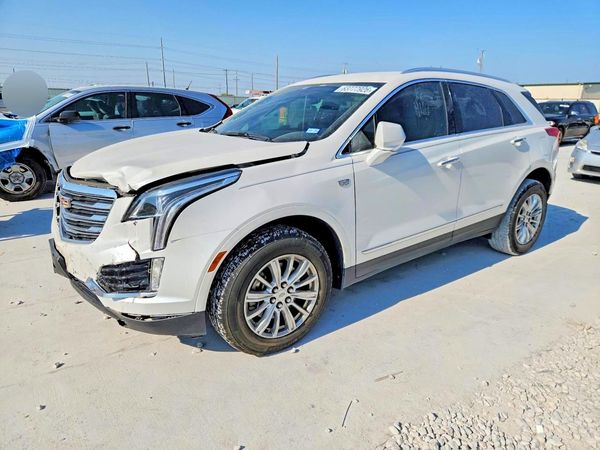 2017 CADILLAC XT5 Base