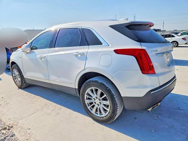 2017 CADILLAC XT5 Base