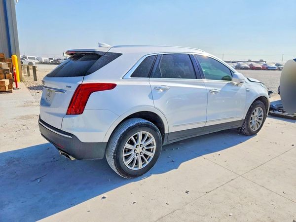 2017 CADILLAC XT5 Base