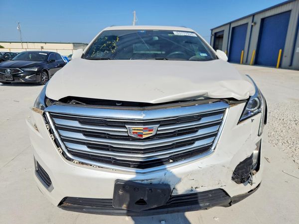 2017 CADILLAC XT5 Base