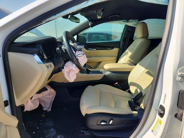 2017 CADILLAC XT5 Base