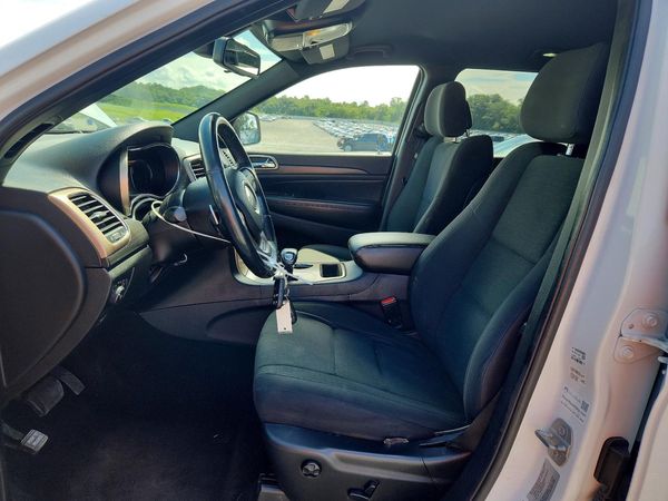 2015 JEEP GRAND CHEROKEE LAREDO 4X2