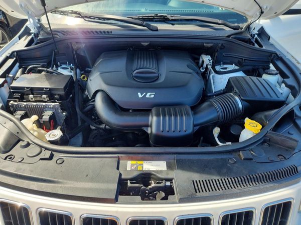 2015 JEEP GRAND CHEROKEE LAREDO 4X2