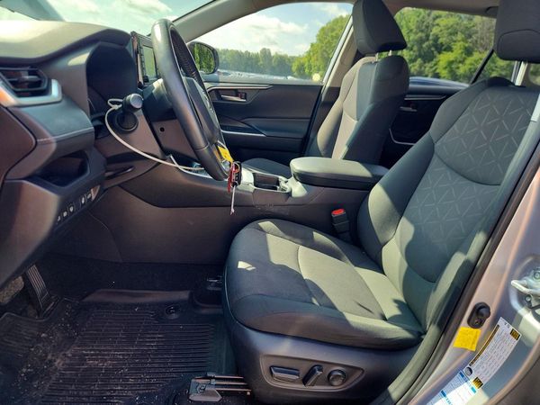 2019 TOYOTA RAV4 XLE / XLE Premium 4WD