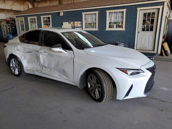 2021 LEXUS IS 300 Comfort