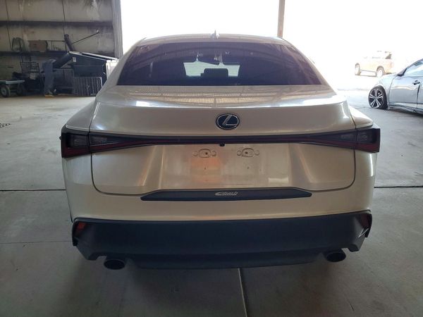 2021 LEXUS IS 300 Comfort