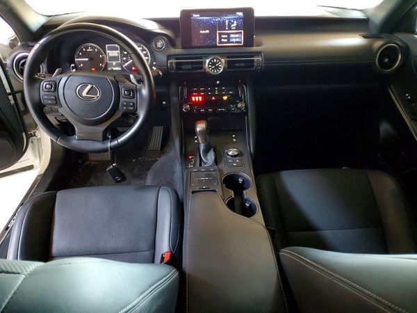 2021 LEXUS IS 300 Comfort