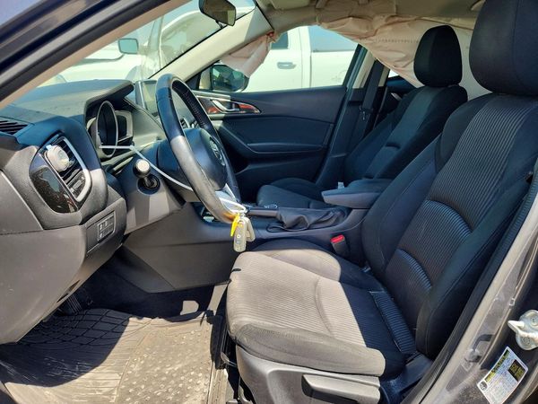 2015 MAZDA 3 Touring/GS