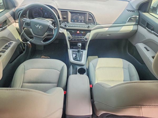 2017 HYUNDAI ELANTRA