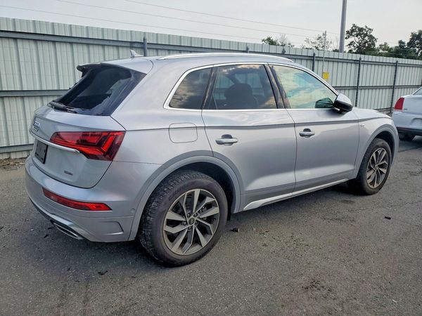 2022 AUDI Q5 S Line quattro Premium