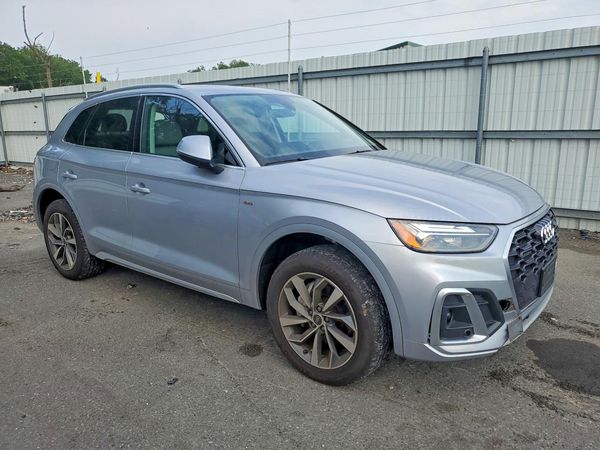 2022 AUDI Q5 S Line quattro Premium