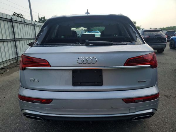 2022 AUDI Q5 S Line quattro Premium