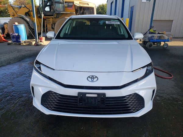 2025 TOYOTA CAMRY