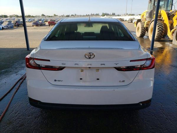 2025 TOYOTA CAMRY