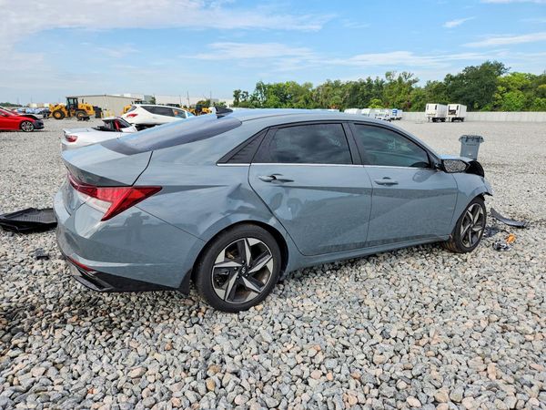 2022 HYUNDAI ELANTRA