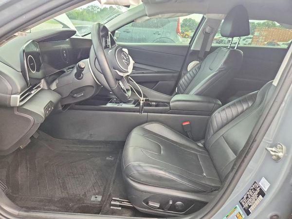 2022 HYUNDAI ELANTRA