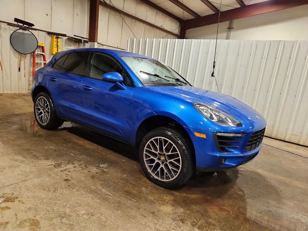 2018 PORSCHE MACAN