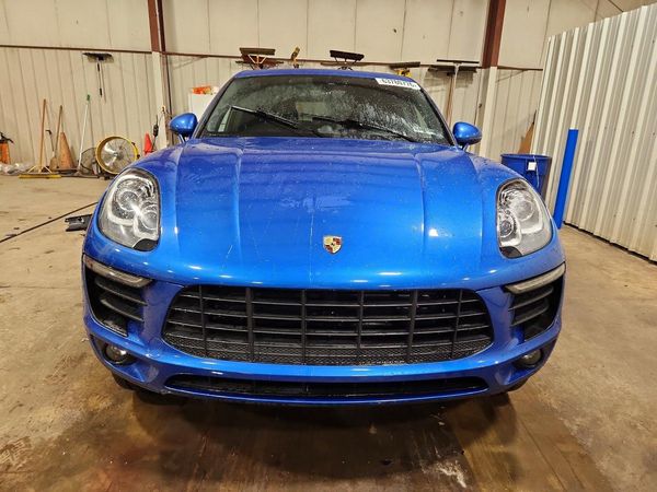 2018 PORSCHE MACAN