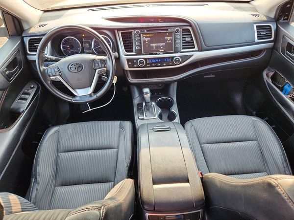 2019 TOYOTA HIGHLANDER