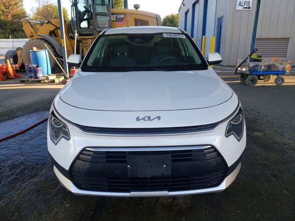 2025 KIA NIRO LX