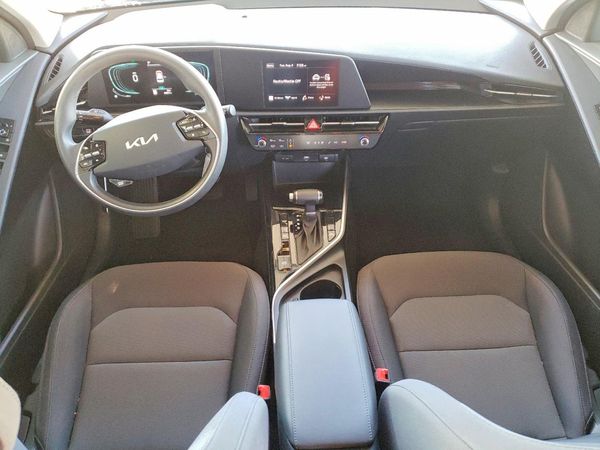 2025 KIA NIRO LX