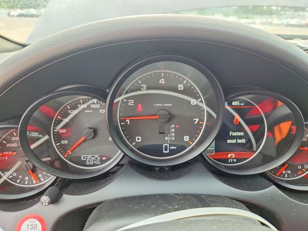 2012 PORSCHE CAYENNE