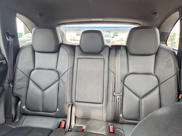 2012 PORSCHE CAYENNE