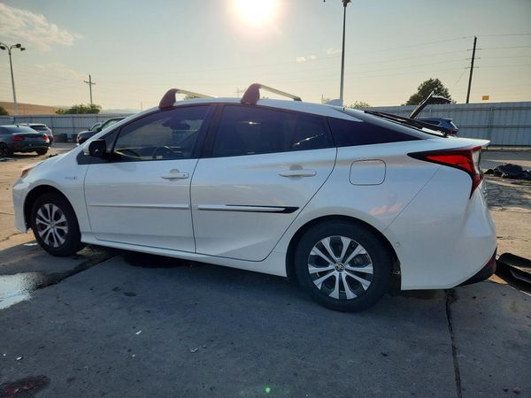 2019 TOYOTA PRIUS