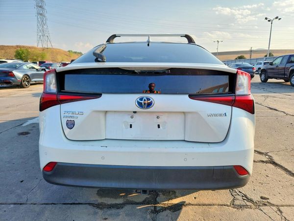 2019 TOYOTA PRIUS