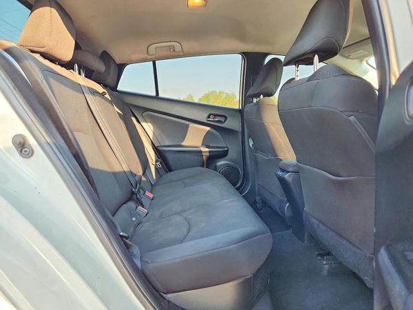 2019 TOYOTA PRIUS