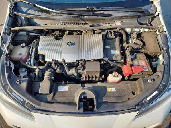 2019 TOYOTA PRIUS