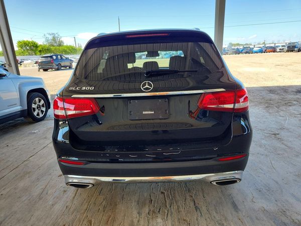 2019 MERCEDES-BENZ GLC GLC300