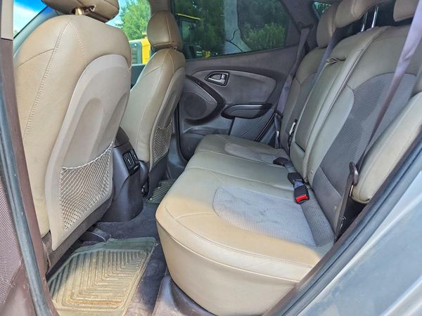 2015 HYUNDAI TUCSON GLS (Middle)
