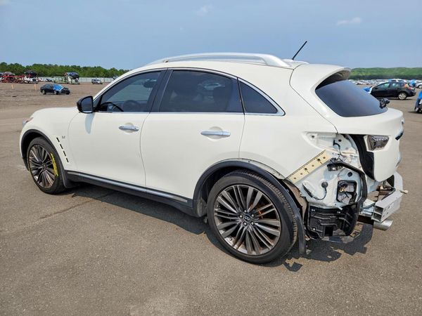 2017 INFINITI QX70