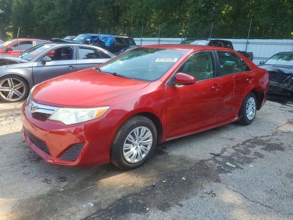 2012 TOYOTA CAMRY — Front 3/4