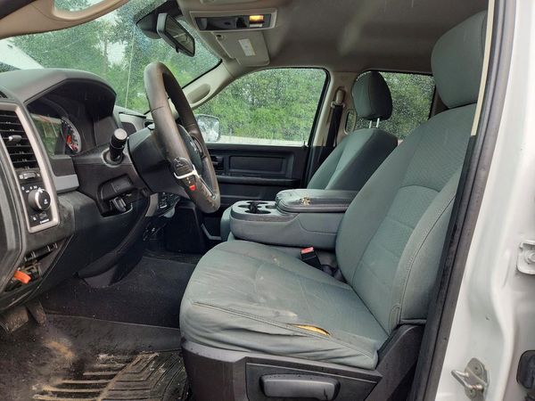 2015 RAM 1500 ST — DENT