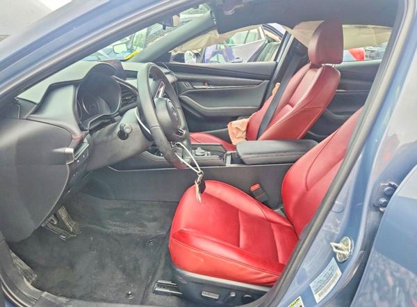 2024 MAZDA 3 Preferred Package