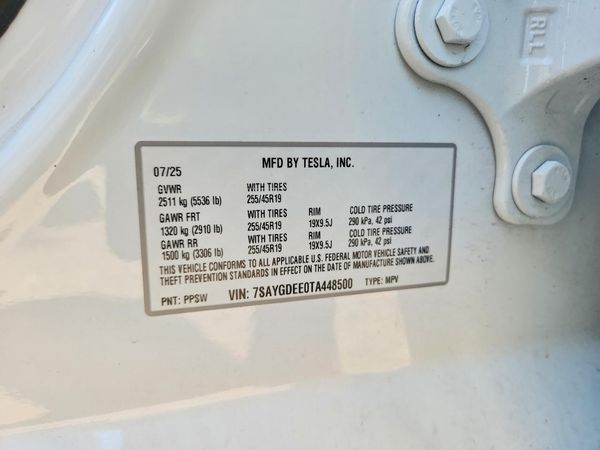 2026 TESLA MODEL Y