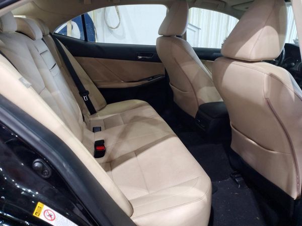 2016 LEXUS IS 300