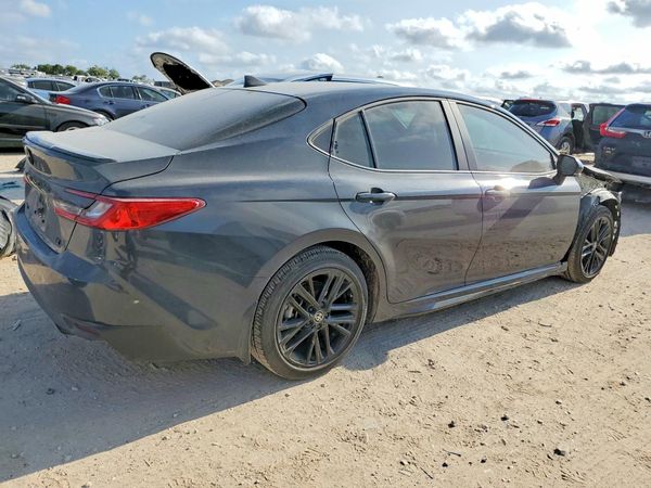 2026 TOYOTA CAMRY