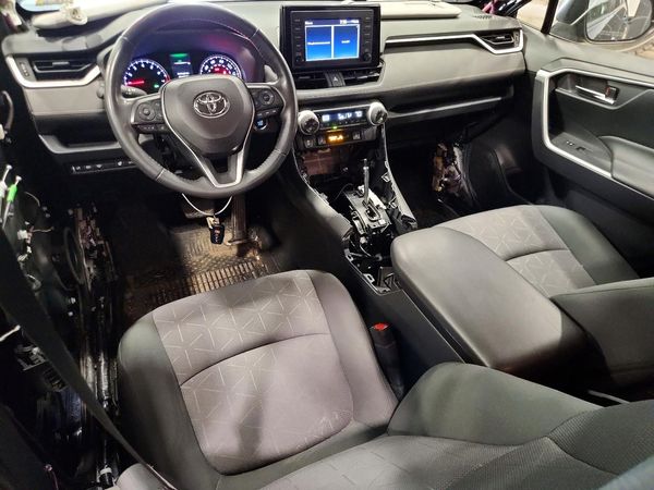 2019 TOYOTA RAV4 XLE / XLE Premium 4WD