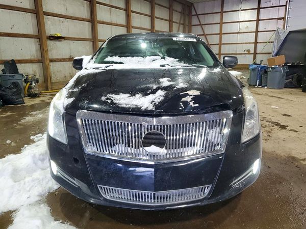 2013 CADILLAC XTS Luxury