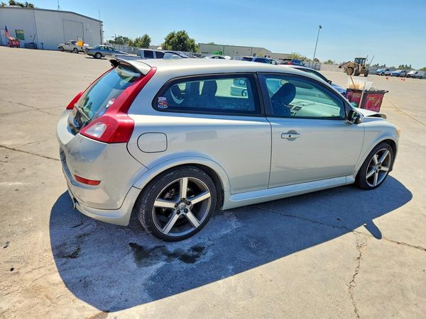 2012 VOLVO C30
